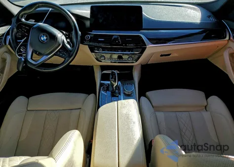 2021 BMW 530 I z USA, uszkodzony, nr VIN WBA53BH07MCF84964